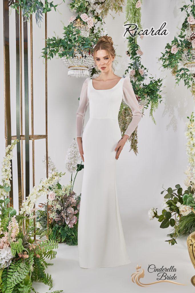 Nádherné, moderné svadobné šaty Ricarda ponúka svadobný salón Cinderella Bride v Malackách. S láskou k nevestám.